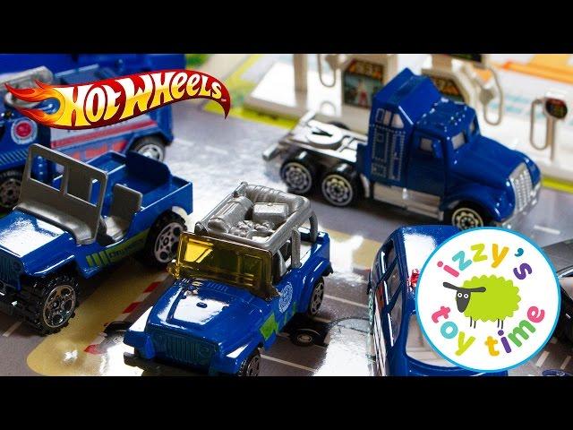 Cars  | Hot Wheels Fast Lane Police City Playset  | Fun Toy Cars for Family and Kids