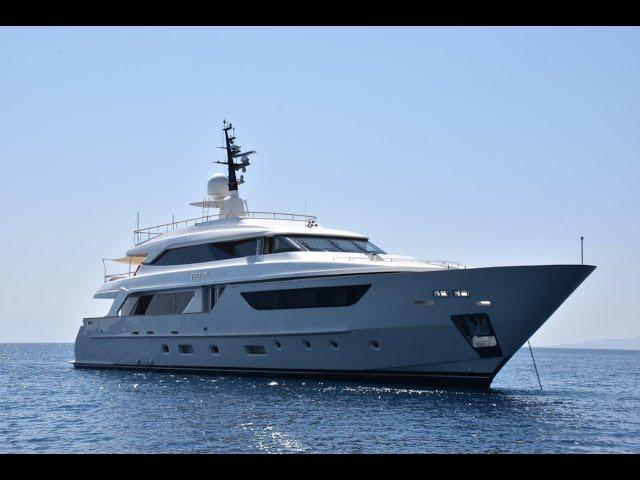 THERAPY SANLORENZO SD 122 AS NEW Motor Yacht For Sale full Interior Walkthrough