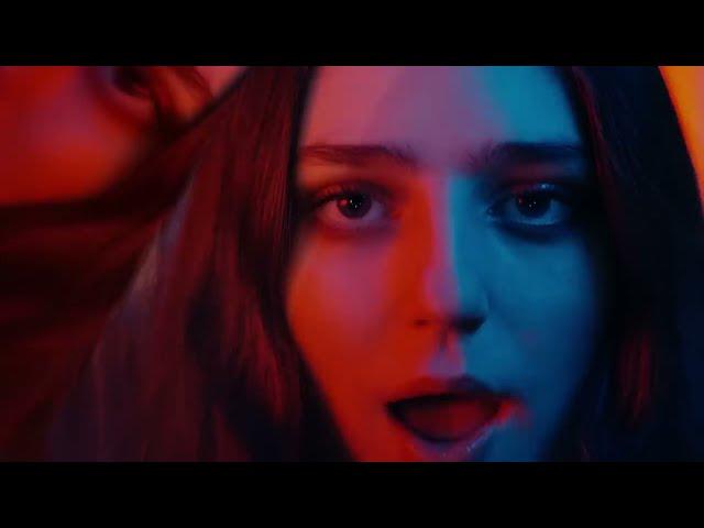 Birdy - Keeping Your Head Up (Official Music Video)