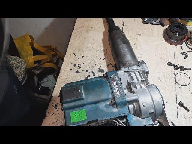 Отбойный молоток Makita HM1202C - разборка