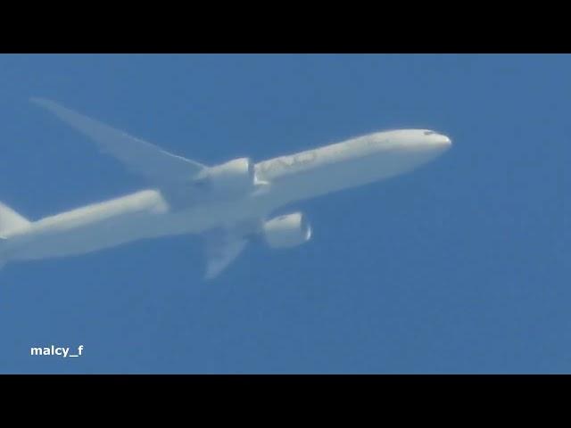 Zooming in on....... Etihad boeing 777 with Nikon P1000