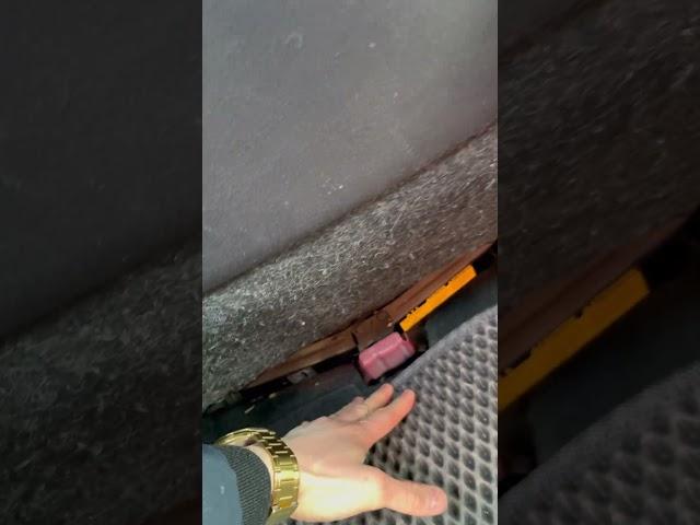 Скрытый домкрат! Toyota Yaris #automobile #mechanic #travel #love