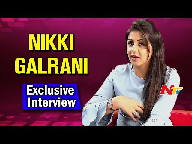 Nikki Galrani Exclusive Interview || Marakathamani Movie || Aadi Pinishetty || Show Time || NTV