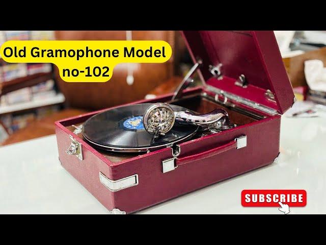 Old gramophone model no 102 for sale ( made in England #everyone #oldisgold #gramophone #vlog #song