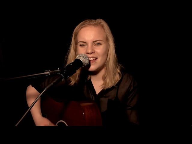 KATE MCCABE | SHOWREEL
