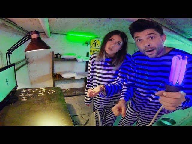 ESCAPE ROOM **FUGA DALLA PRIGIONE**