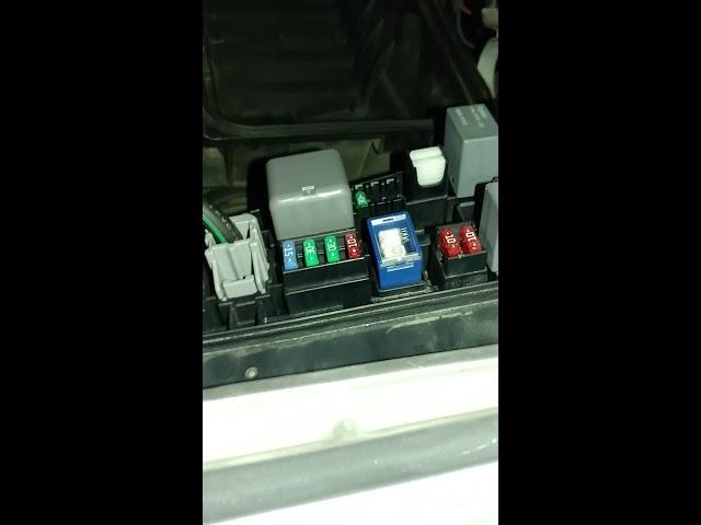 2006 Toyota Carolla 100a fuse replaced