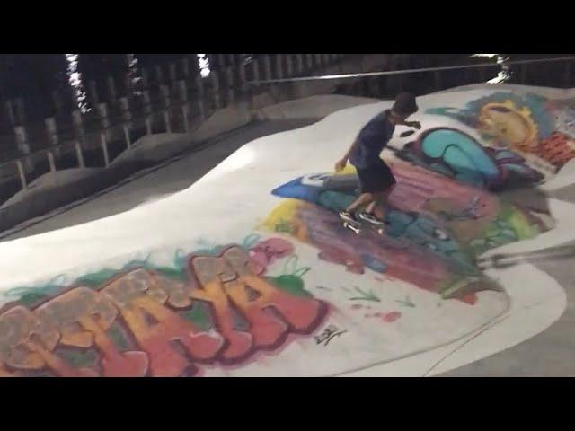 Warm up wallride in DIY skate spot