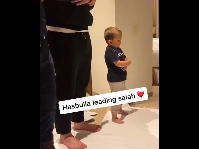 HASBULLA  recites SURAH Kafiroon whilst leading salah