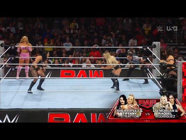 Lucha Completa: Rhea Ripley & Stratton Vs Liv Morgan & Rodríguez - WWE Raw 14/10/2024 (En Español)