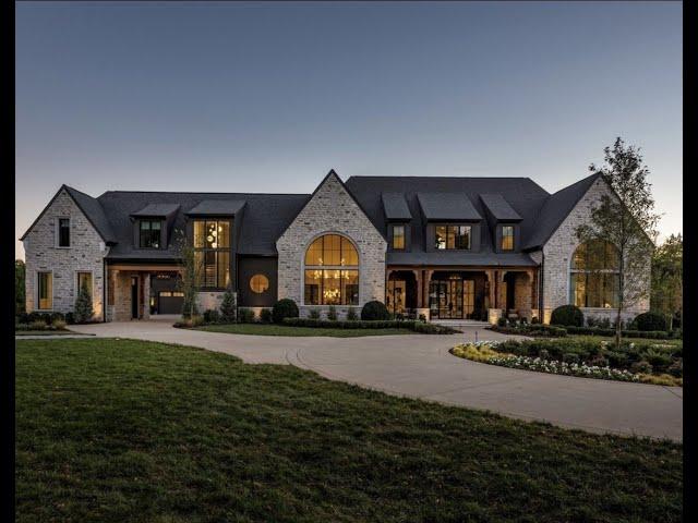 Tour the Winning Home of the 2022 Nashville Parade of Homes!