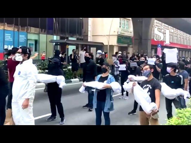 Protesters in Kuala Lumpur calling for Prime Minister Muhyiddin Yassin to step down