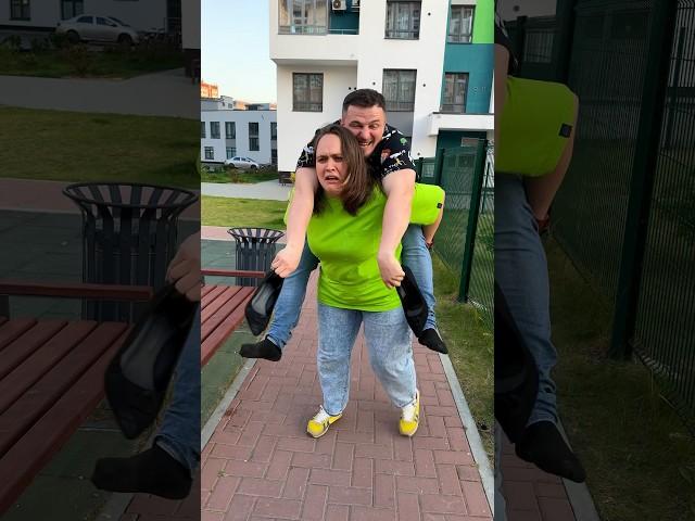 OMG! poor mom #damus #tiktok #comedy #family