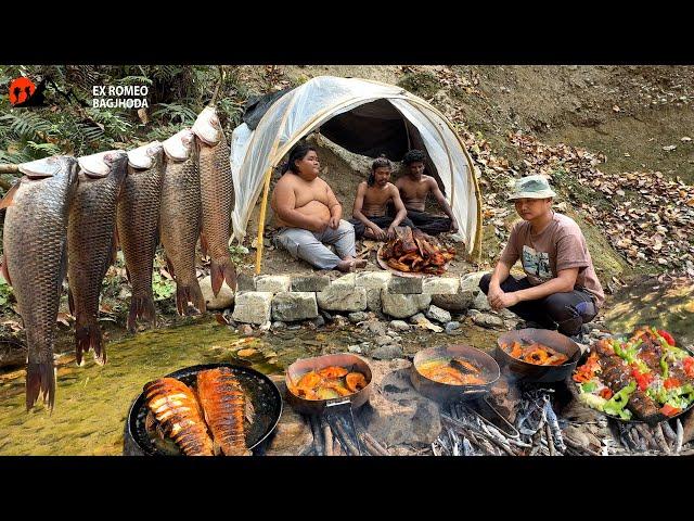 Wilderness Cooking & Eating in Bushcraft Outdoor Camping in jungle Frying Whole Rahu Fish in Messtin