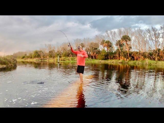 We Found a Under Water Pipe Loaded with Fish !  (Crappie Curry Island Style)