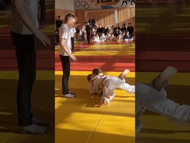 Дзюдо, схватка с мальчиком за первое место, поддержите нас подпиской, лайк, и комментарий!