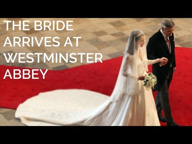 Catherine Middleton walks down the aisle