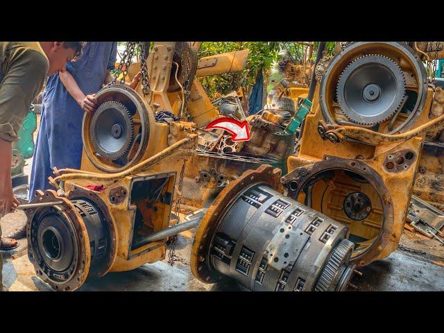 The Experienced Mechanics Rebuild CAT 140g Motor Grader Transmission