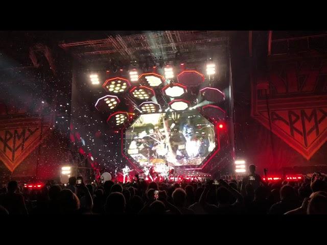 Kiss - Rock’n’Roll All Nite (End Of The Road Tour 2019) Live in Kyiv