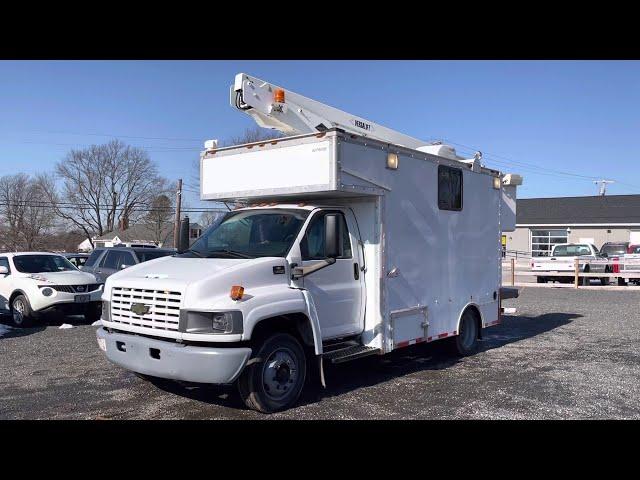 Lewis Motor Company - 2006 Chevrolet C4500 Box Bucket Versalift Fiber Splice Truck for sale on eBay!