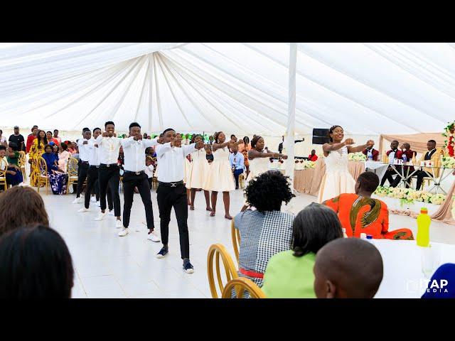 Afro Bridal Team Dances