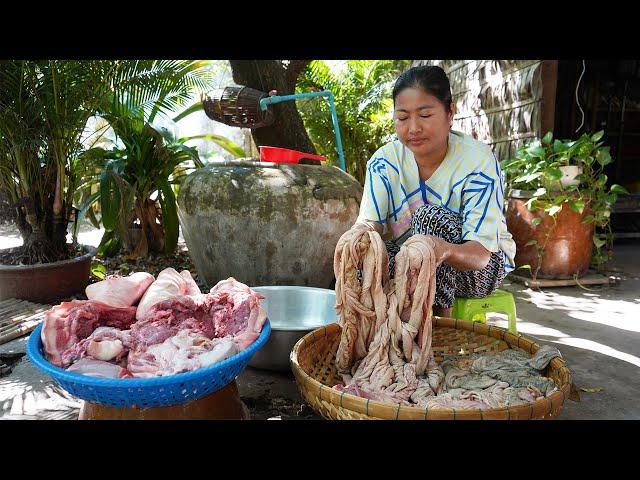 Countryside Life TV: Delicious pork and pork intestine cooking - Braised pork recipe