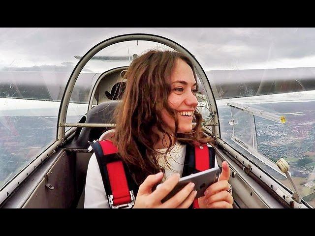 Nadia's Glider Flight - Полет планера Нади