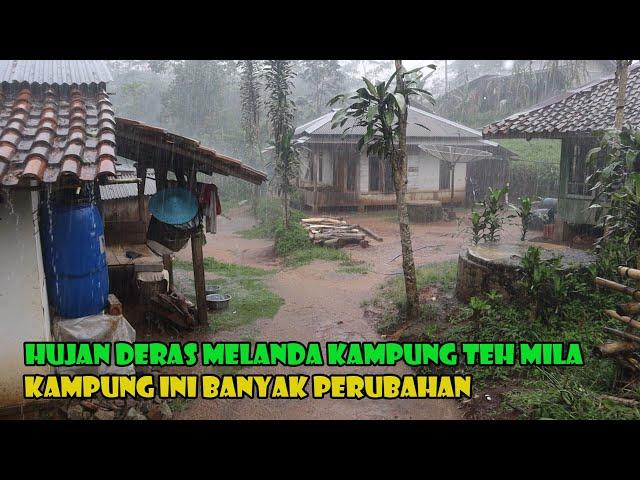 Suasana Hujan Di Kampung Pegunungan. Terpencil Tapi Kini Banyak Perubahan.