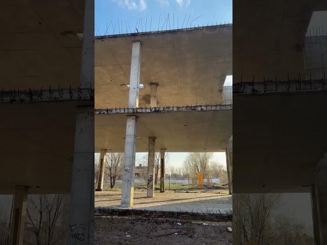 ￼ заброшенное здание