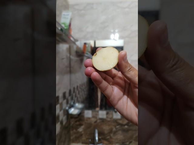 Bathroom mirror cleaning hack #ashortaday #cleaning #viralhacks #shorts