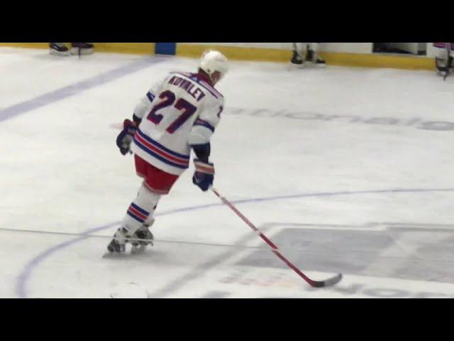 Alexei Kovalev vs. Eric Fichaud Penalty Shot January 22 2023 Rangers at Islanders Alumni Classic