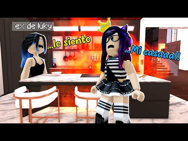 LA EX DE MI NOVIO INCENDIO MI CASA en ROBLOX | Kori