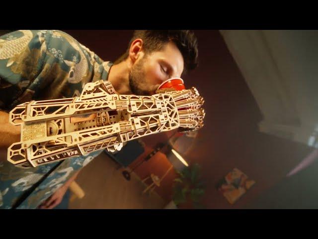 Cyber Hand - WoodTrick cool DIY Robo Hand holder