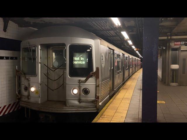 IND Queens Blvd Line: (E) Exp and (M) (R) Lcl Trains with Garbage Train @ Queens Plaza