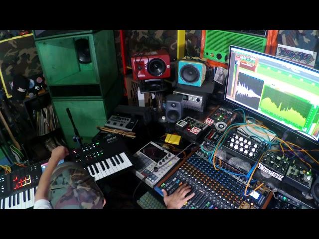 MPC KEY 61 + Usb Mixer + External FX = Dub Test - 001