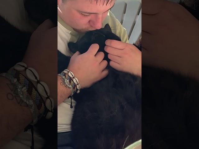 No one gives a belly scratch quite like dad! ‍⬛