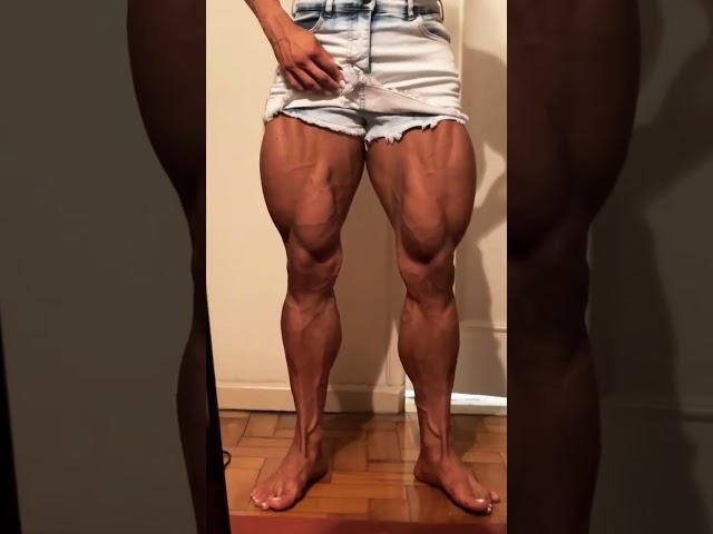 Franciely Kawashima  #femalebodybuilding #quads