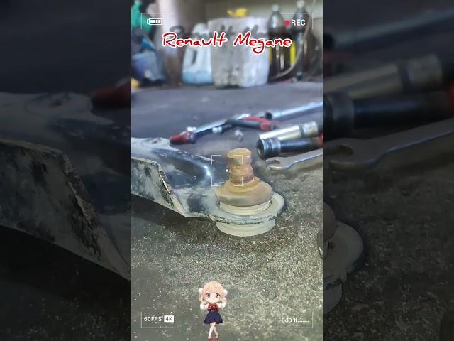 замена переднего правого рычага и левого рулевого наконечника Renault Megane