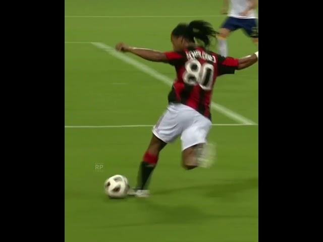 Ronaldinho Joga Bonito Skills 