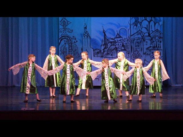 Children concert with russian folk dance