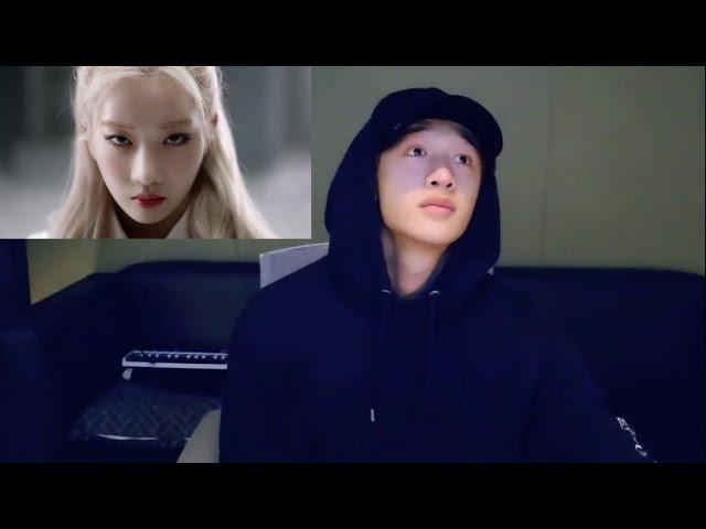 [ENG SUB] Stray Kids Chan listening to LOONA’s ‘PTT (Paint the Town)’