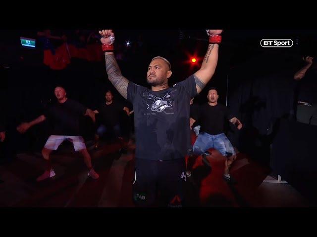 The Haka in the UFC?! Mark Hunt's epic walkout at UFC Adelaide