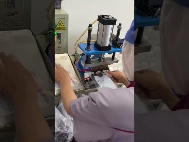 Corner of Qingdao Haoyu Packaging Manual spouting process #packaging #flexiblepackaging #spoutpouch