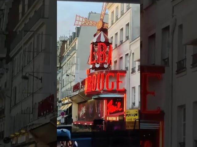 Moulin Rouge, Paris, France (КАБАРЕ МУЛЕН РУЖ – КРАСНАЯ МЕЛЬНИЦА) (1) #Shorts