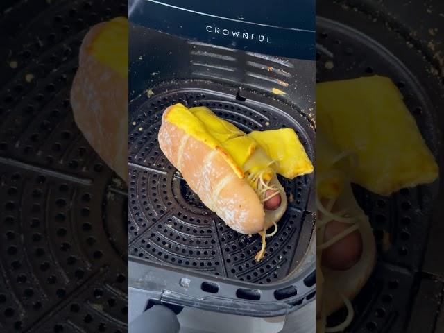 This Spaghetti Hot Dog is INSANELY Cheesy!  #youtubeshorts #foodhacks #viral #yum #recipe