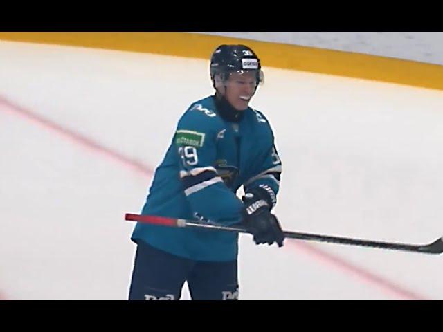 Every Shift of Matvei Michkov's Five-Point Game on Feb. 26