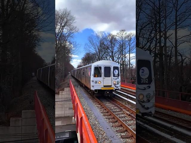 Staten Island Railroad - R44 SIRT TRAIN - Eltingville, Staten Island NY #mta #trains #stridewarrior