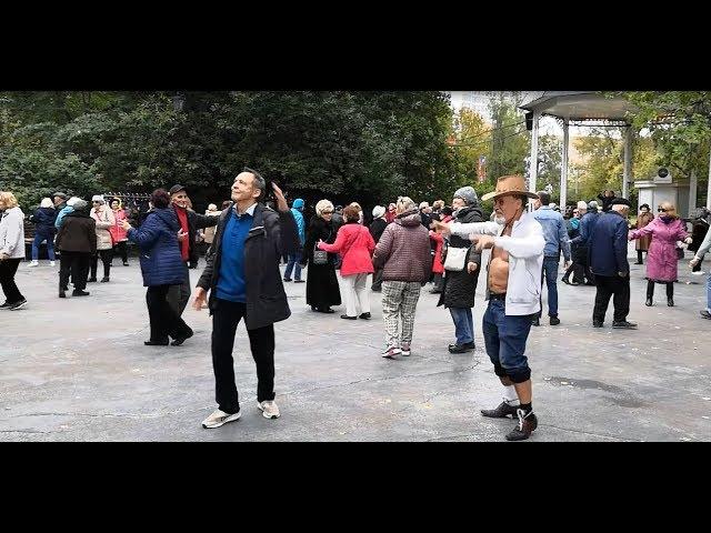 Зажигательные танцы в парке Сокольники. Для тех кому за... Танцплощадка в Сокольниках