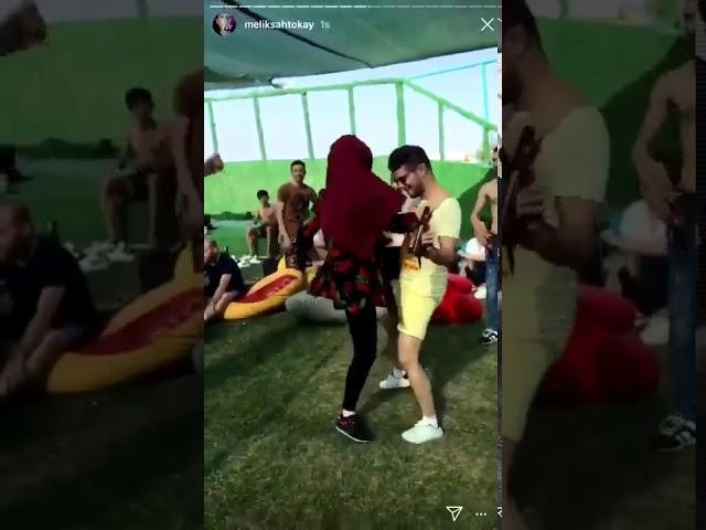 twerk yapan türbanlı kız