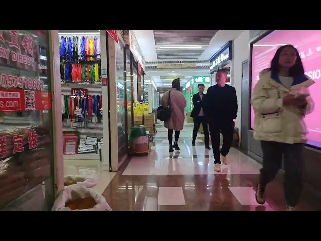 Walking around Yiwu International Trade City